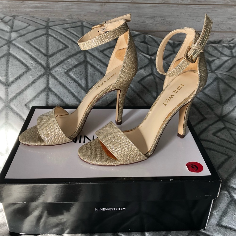🌟 Sexy Gold Nine West Heels 🌟